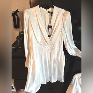 BCBG white dress size 12 never worn tags on